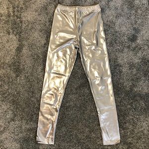 ❌SOLD❌ Silver Metallic Leggings